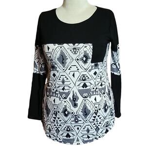 Yufei SZ XL Long Sleeve T Shirt Tribal Aztec Print Black & White Lightweight